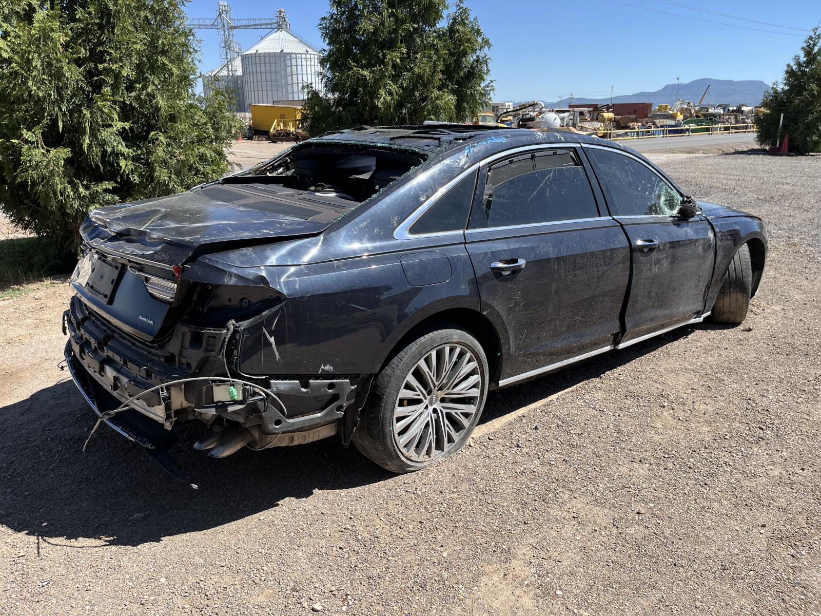 ./imagenes/INVOICE/2019/17860/AUDI A8 L (13).JPG